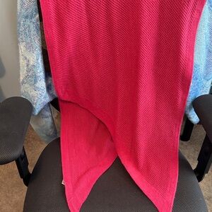 ALDO Vibrant Pink Knit Scarf- 🧣 extra long Cascade! EUC